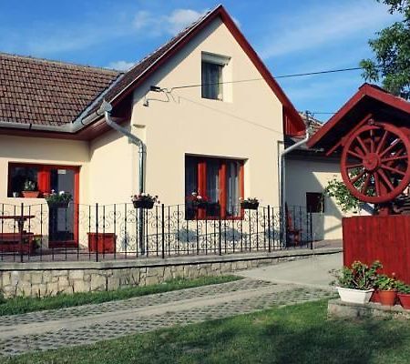 Zempleni Vendeghaz Hotel Erdőbénye Kültér fotó